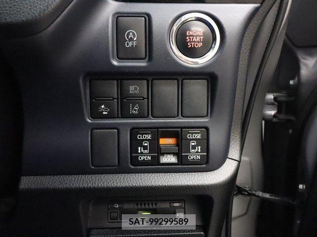 Toyota VOXY 2016-11 370469-12