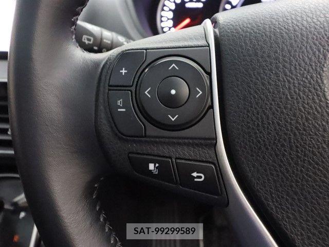 Toyota VOXY 2016-11 370469-11