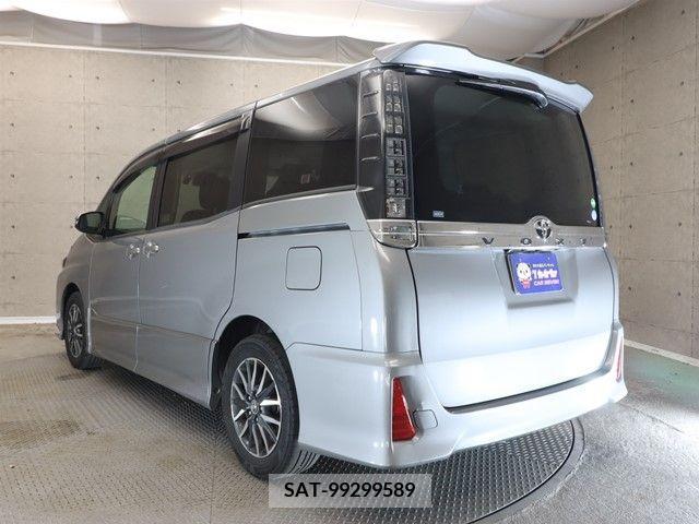Toyota VOXY 2016-11 370469-24