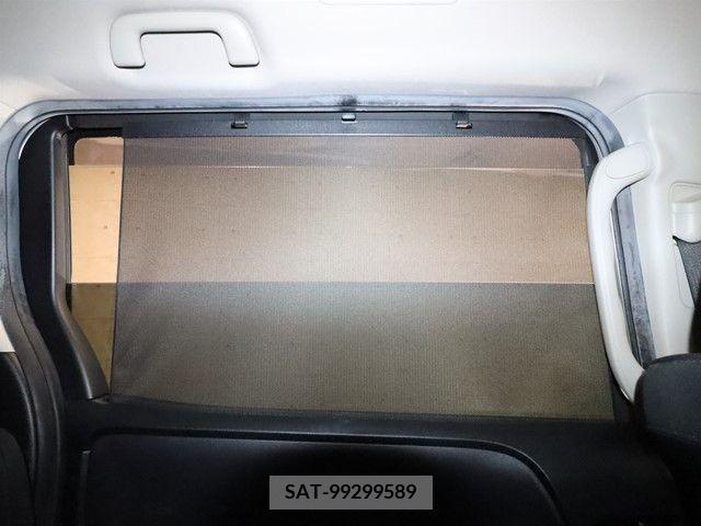 Toyota VOXY 2016-11 370469-26