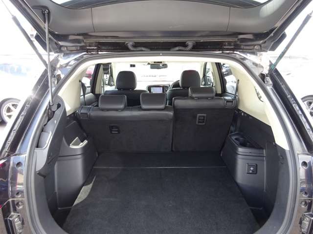 Mitsubishi OUTLANDER PHEV 2019-09 6910-8