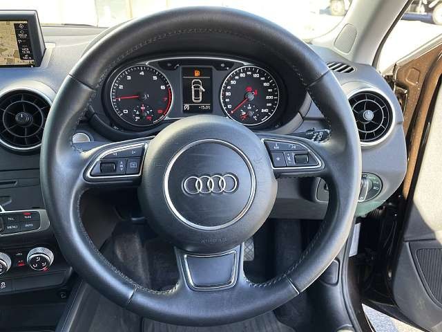 Audi A1 2013-09 182178-4