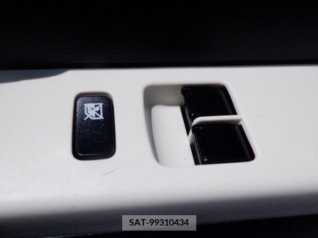 Suzuki ALTO 2017-02 327319-21