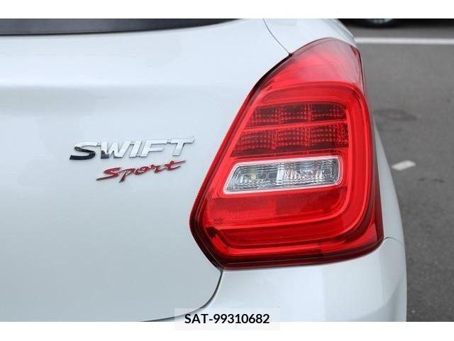 Suzuki SWIFT 2017-12 336878-12