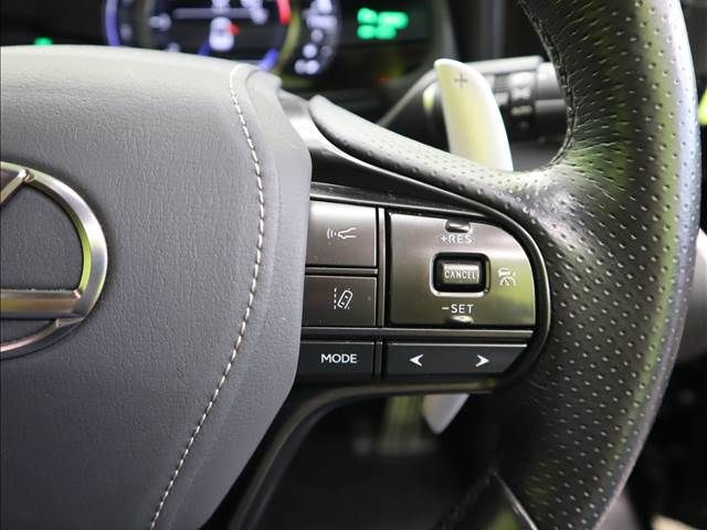 Lexus LC 2017-08 16602-13