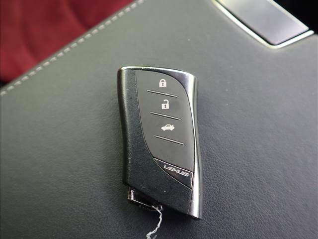 Lexus LC 2017-08 16602-15