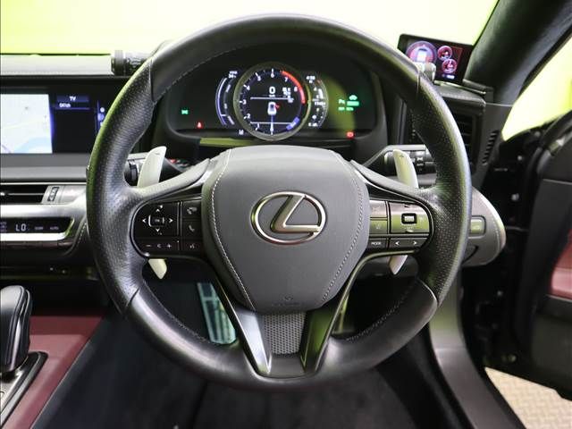 Lexus LC 2017-08 16602-11