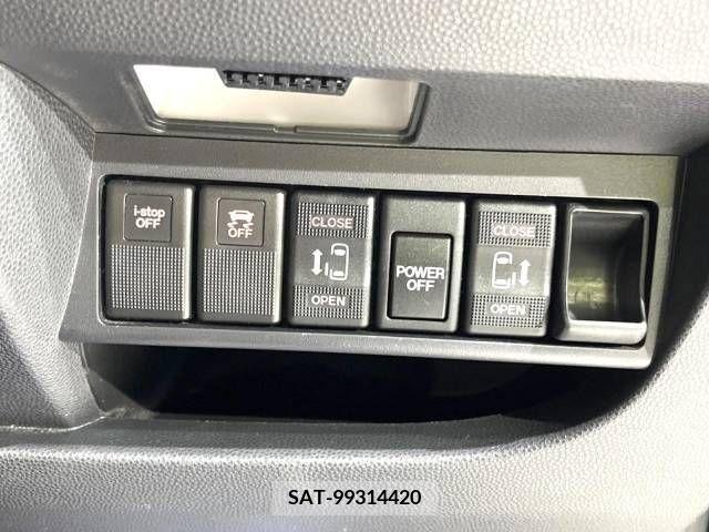 Mazda BIANTE 2017-09 293084-5