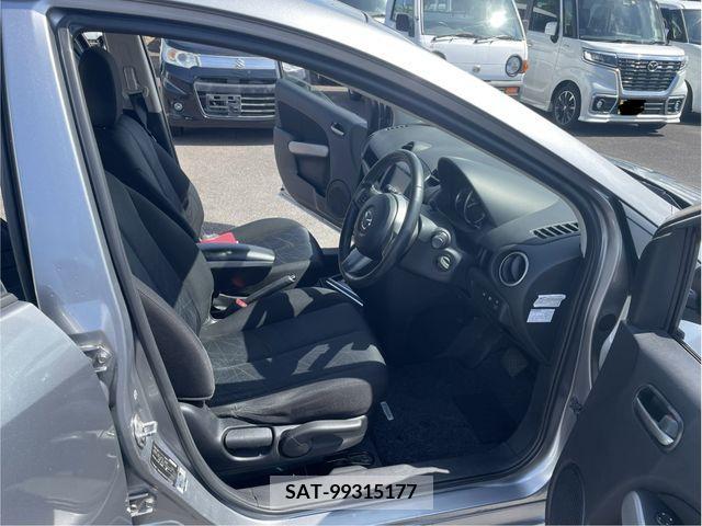 Mazda DEMIO 2011-07 301835-1