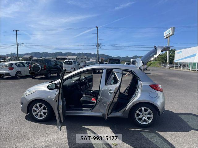 Mazda DEMIO 2011-07 301835-11