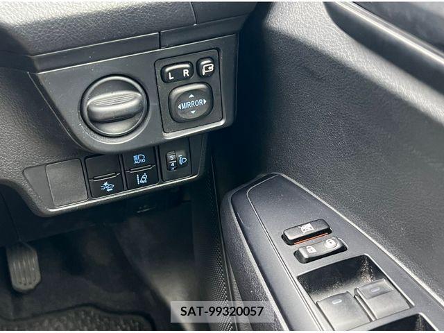 Toyota COROLLA AXIO 2019-05 328835-4