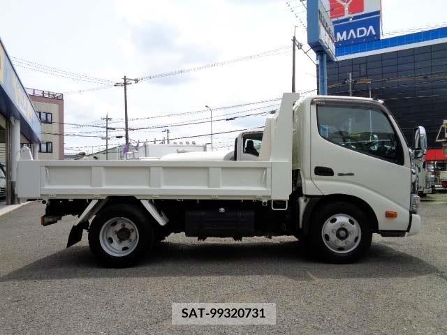 Hino DUTRO 2018-08 320402-17