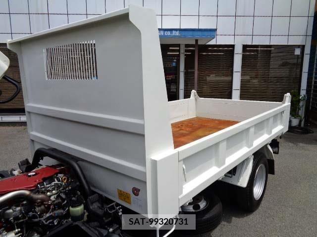 Hino DUTRO 2018-08 320402-13