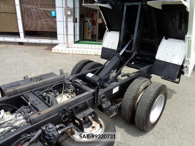 Hino DUTRO 2018-08 320402-12