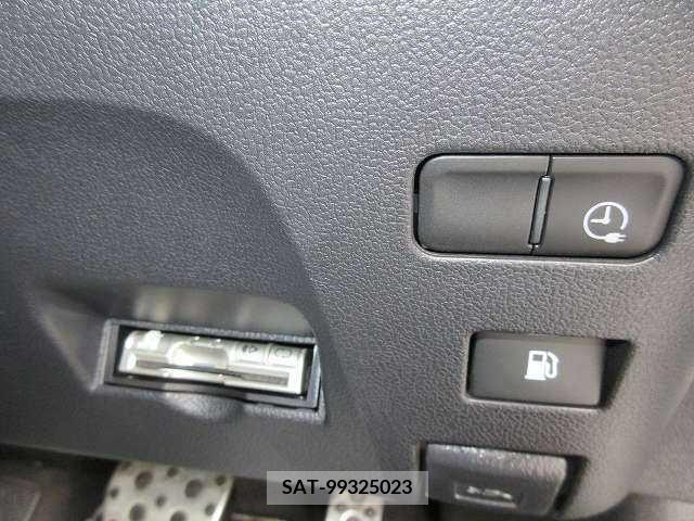 Toyota PRIUS PHV 2019-09 201421-9