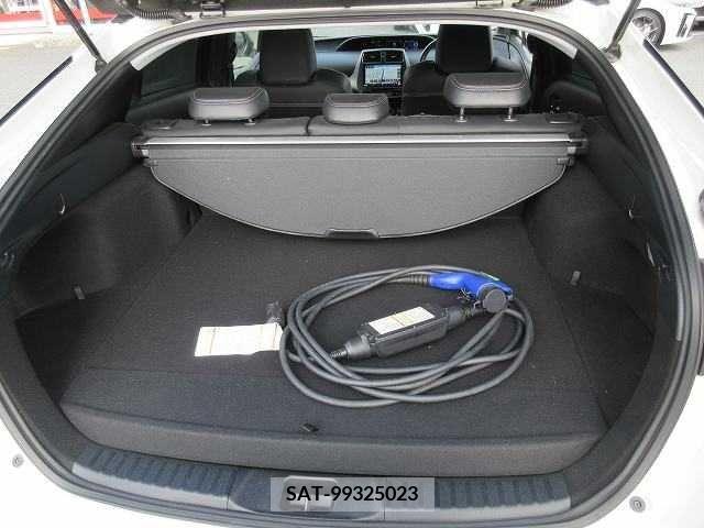 Toyota PRIUS PHV 2019-09 201421-15