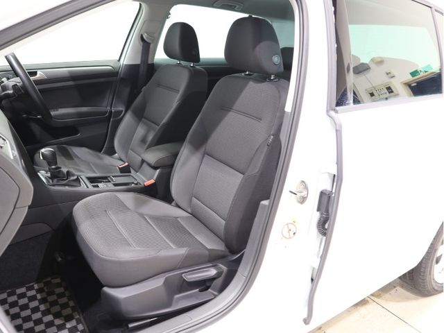 VolksWagen GOLF 2018-09 19251-17