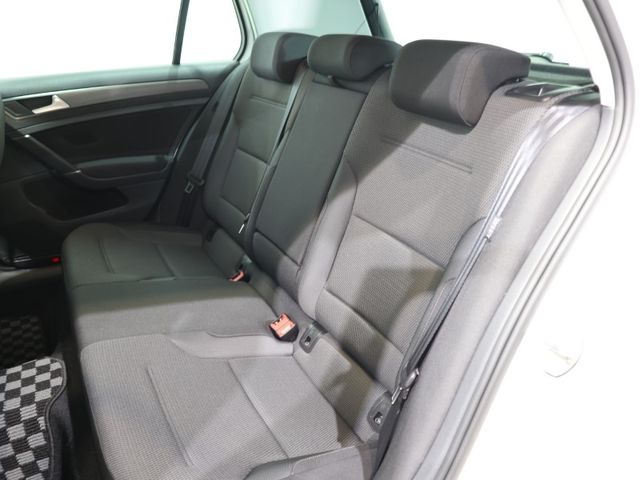 VolksWagen GOLF 2018-09 19251-18