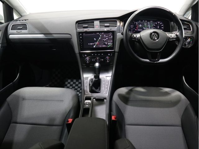 VolksWagen GOLF 2018-09 19251-9