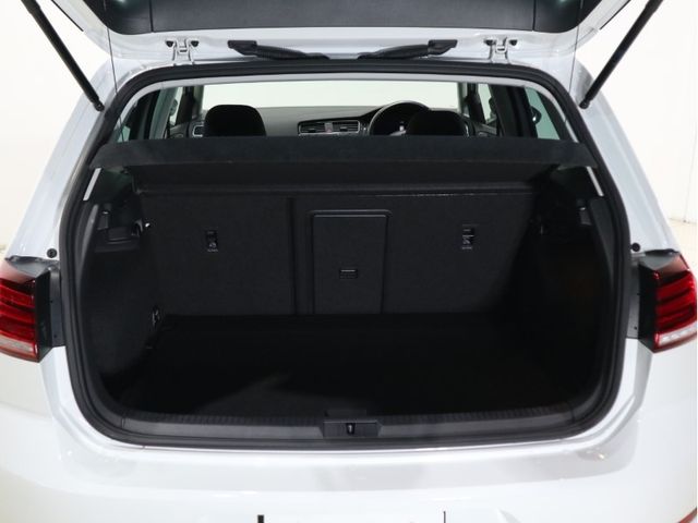VolksWagen GOLF 2018-09 19251-23