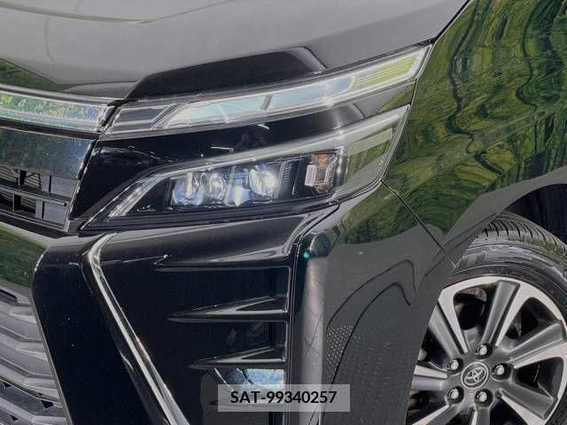 Toyota VOXY 2018-12 370433-13