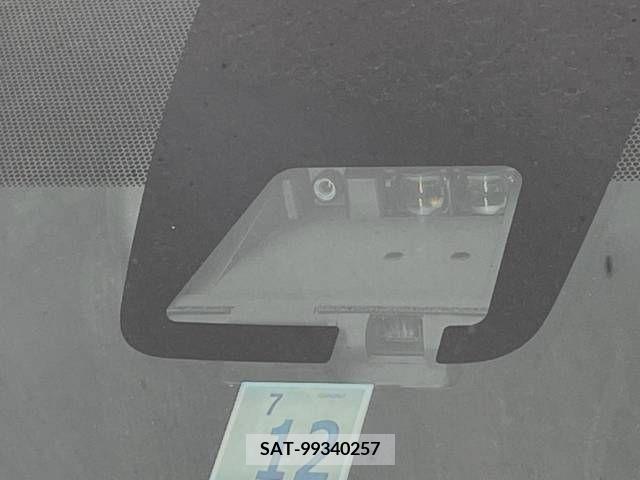Toyota VOXY 2018-12 370433-4
