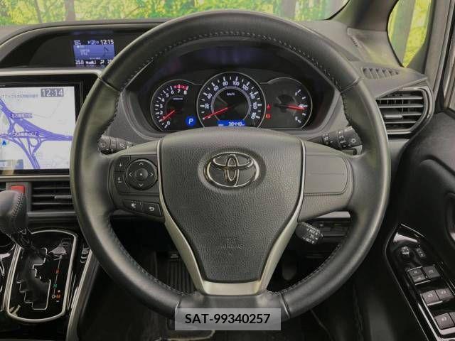 Toyota VOXY 2018-12 370433-12