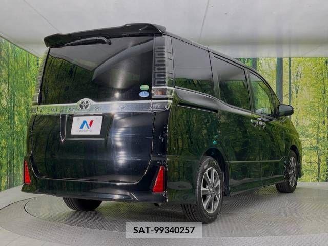 Toyota VOXY 2018-12 370433-18