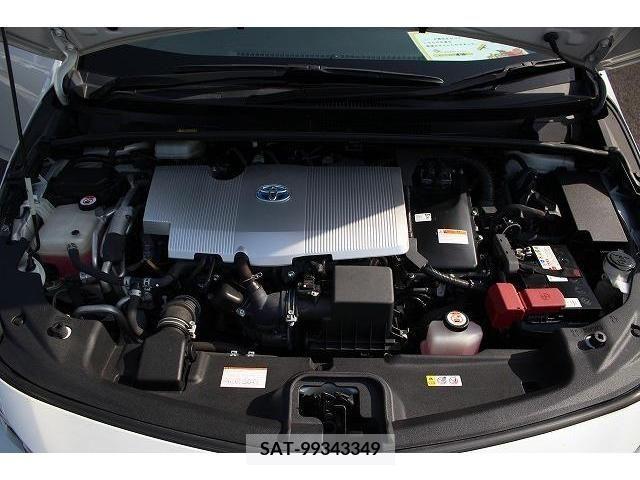 Toyota PRIUS PHV 2017-11 386494-18