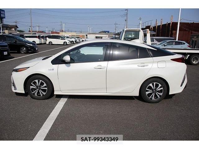 Toyota PRIUS PHV 2017-11 386494-8