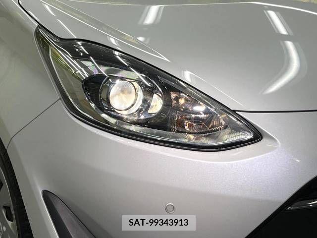 Toyota AQUA 2019-03 239952-12