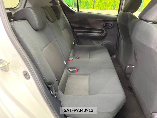 Toyota AQUA 2019-03 239952-9