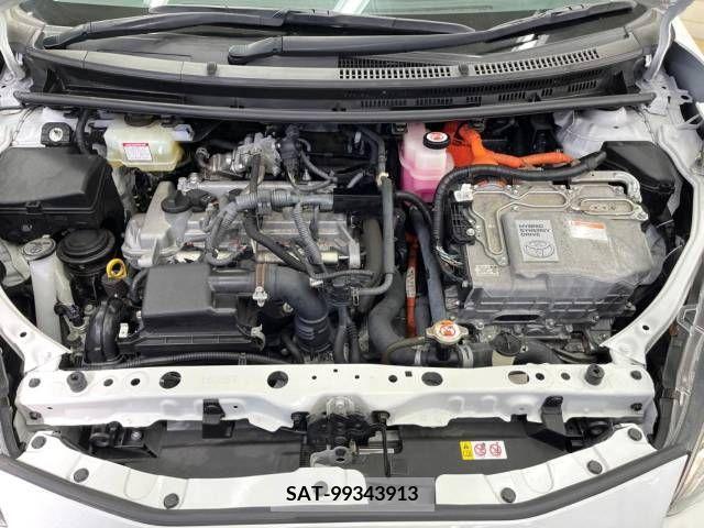 Toyota AQUA 2019-03 239952-18