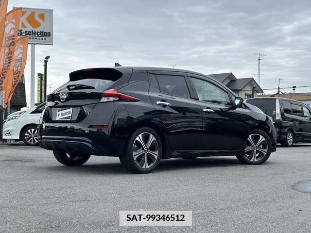 Nissan LEAF 2019-11 380885-1