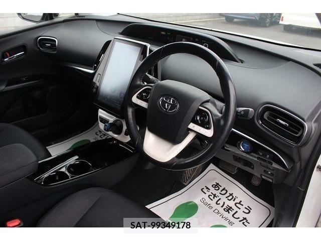 Toyota PRIUS PHV 2017-07 373882-10