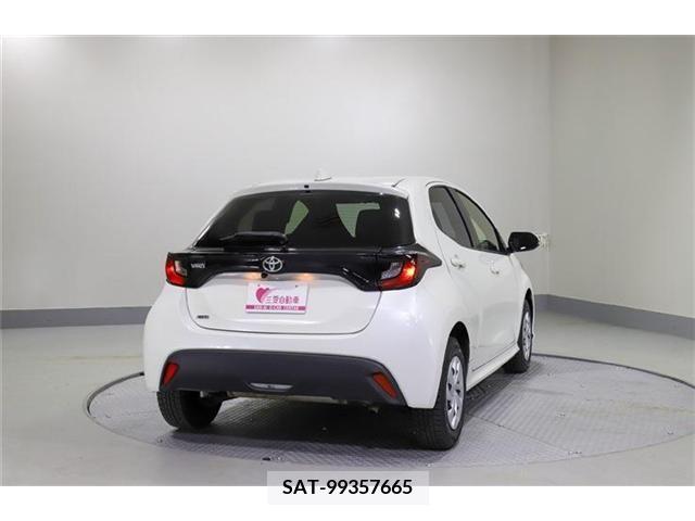 Toyota YARIS 2021-11 290789-12