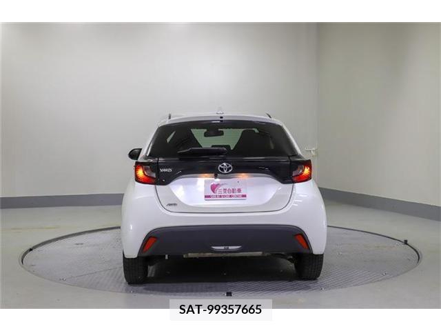 Toyota YARIS 2021-11 290789-10