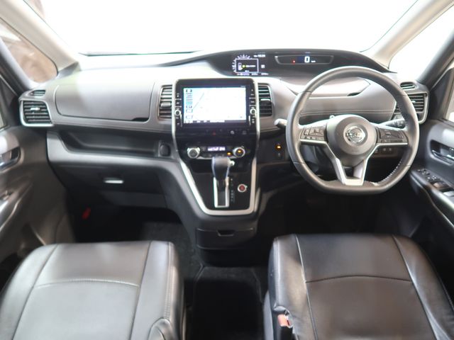 Nissan SERENA 2017-06 26455-1