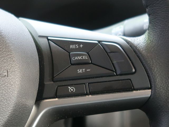 Nissan SERENA 2017-06 26455-15
