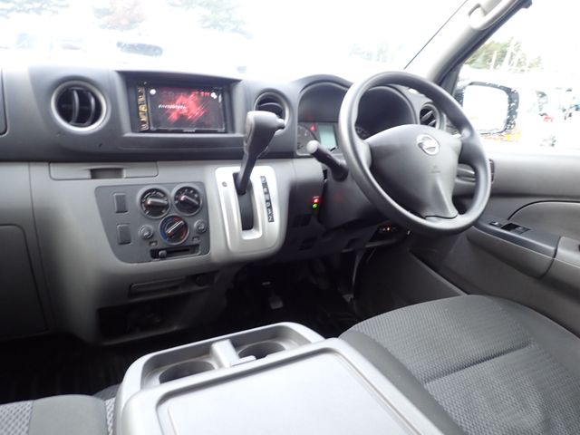 Nissan NV350 Caravan 2019-11 15621-1