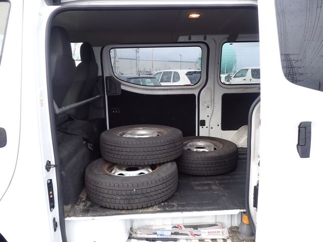 Nissan NV350 Caravan 2019-11 15621-21