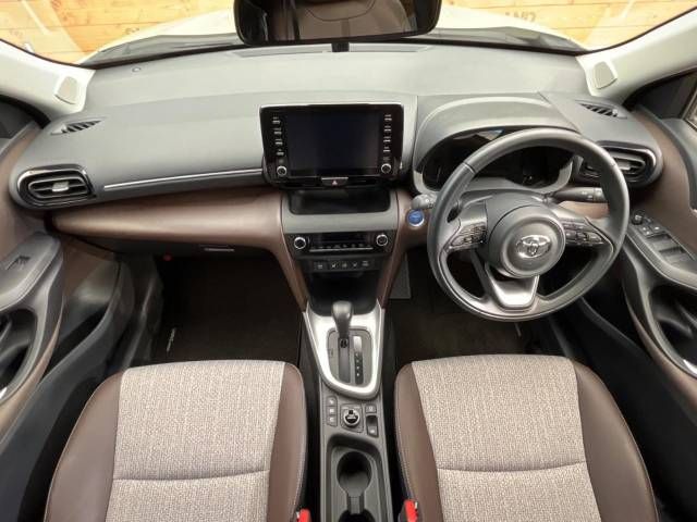 Toyota YARIS CROSS 2021-06 21382-1