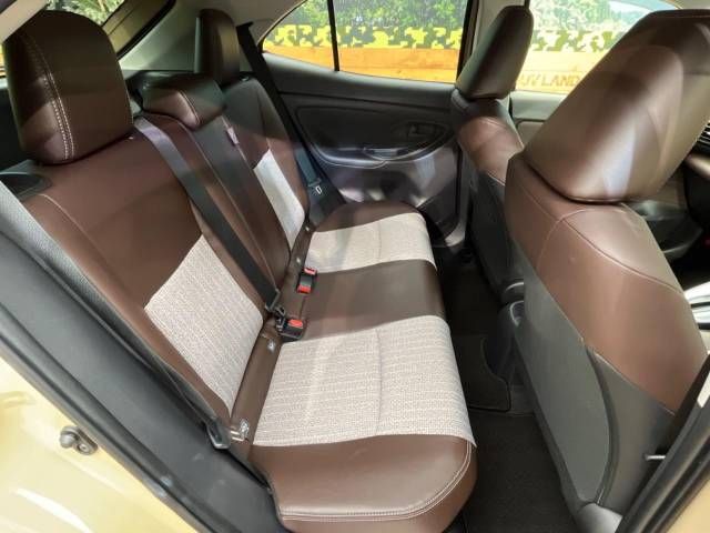 Toyota YARIS CROSS 2021-06 21382-9