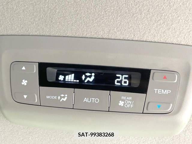 Honda e 2018-02 394345-7