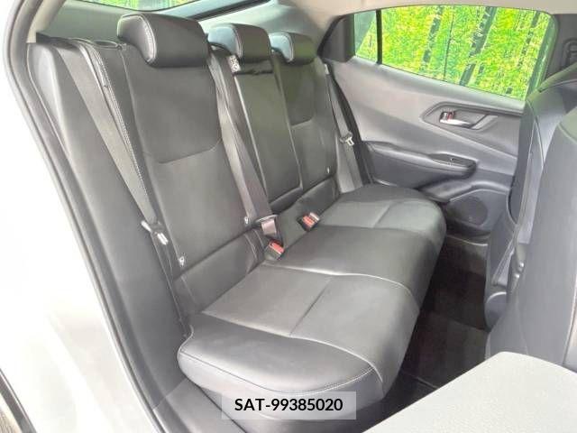 Toyota PRIUS 2023-03 348864-9