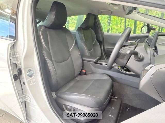 Toyota PRIUS 2023-03 348864-8