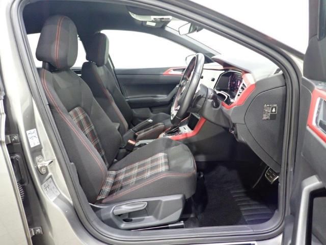 VolksWagen POLO 2021-01 9507-17