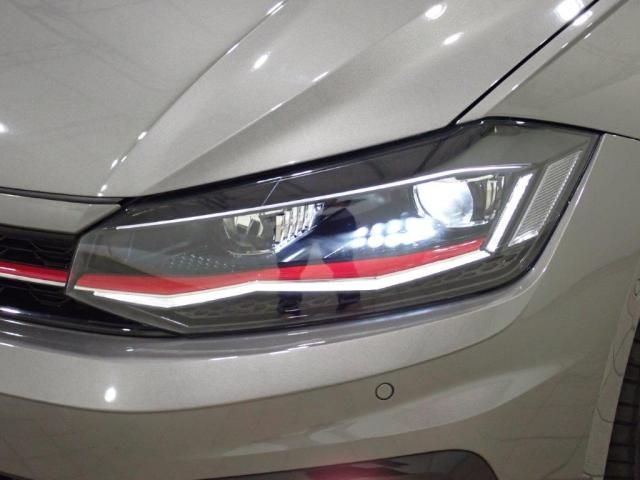 VolksWagen POLO 2021-01 9507-11