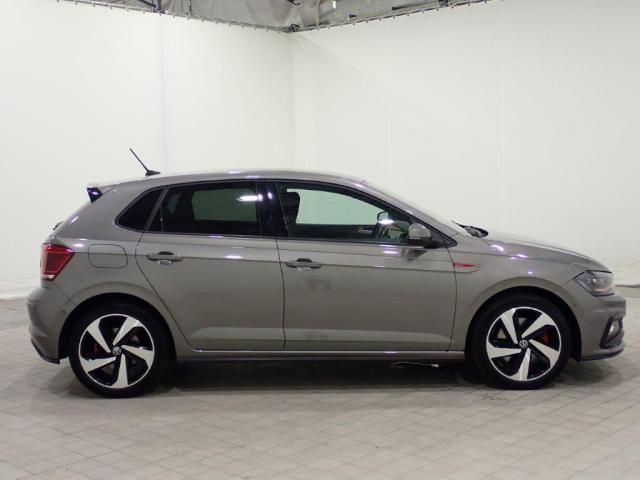 VolksWagen POLO 2021-01 9507-5