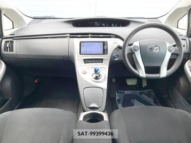Toyota PRIUS 2015-03 282301-1